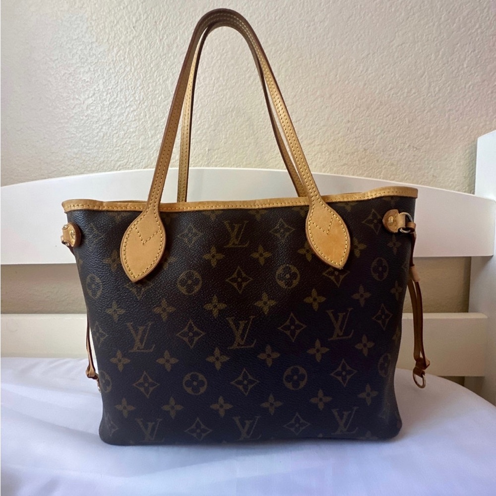 Louis Vuitton Neverfull PM Monogram